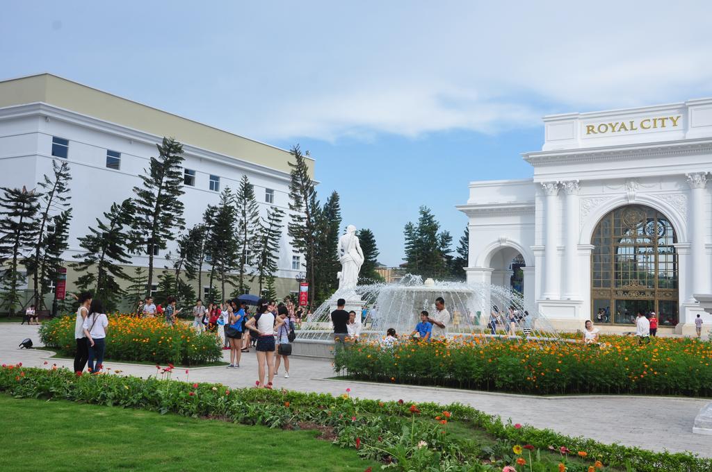 Vinhomes Royal City Hanoi Exterior photo